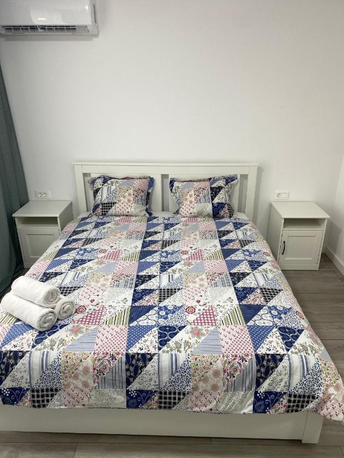 Catedral Apartment Bucarest Esterno foto