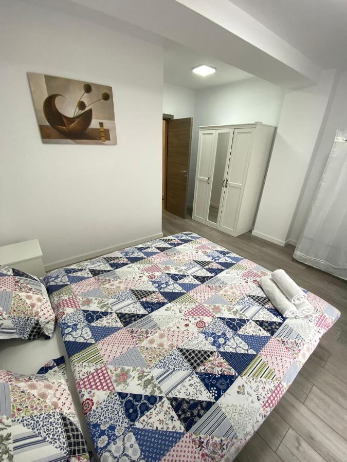 Catedral Apartment Bucarest Esterno foto