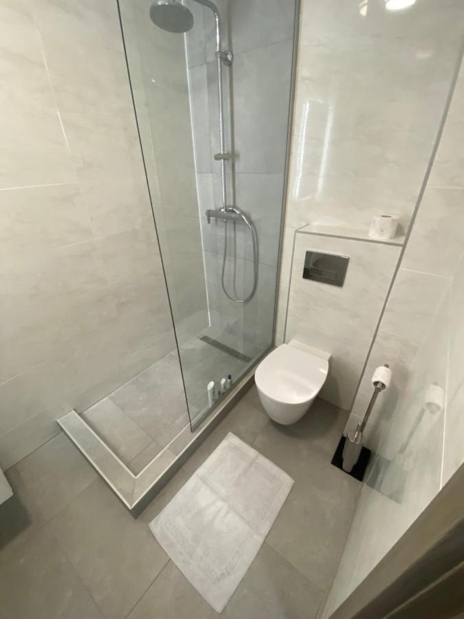 Catedral Apartment Bucarest Esterno foto