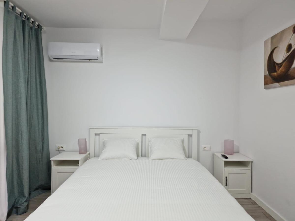Catedral Apartment Bucarest Esterno foto