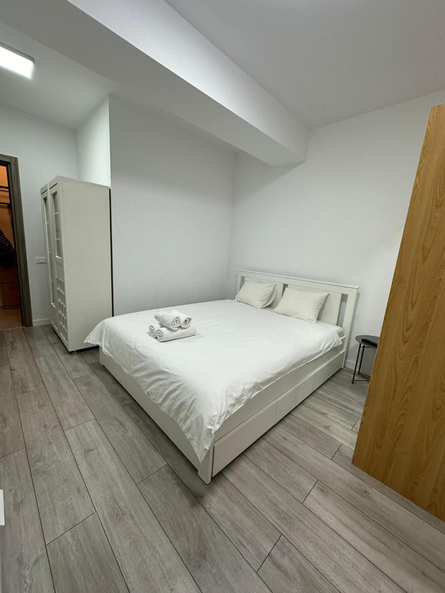 Catedral Apartment Bucarest Esterno foto