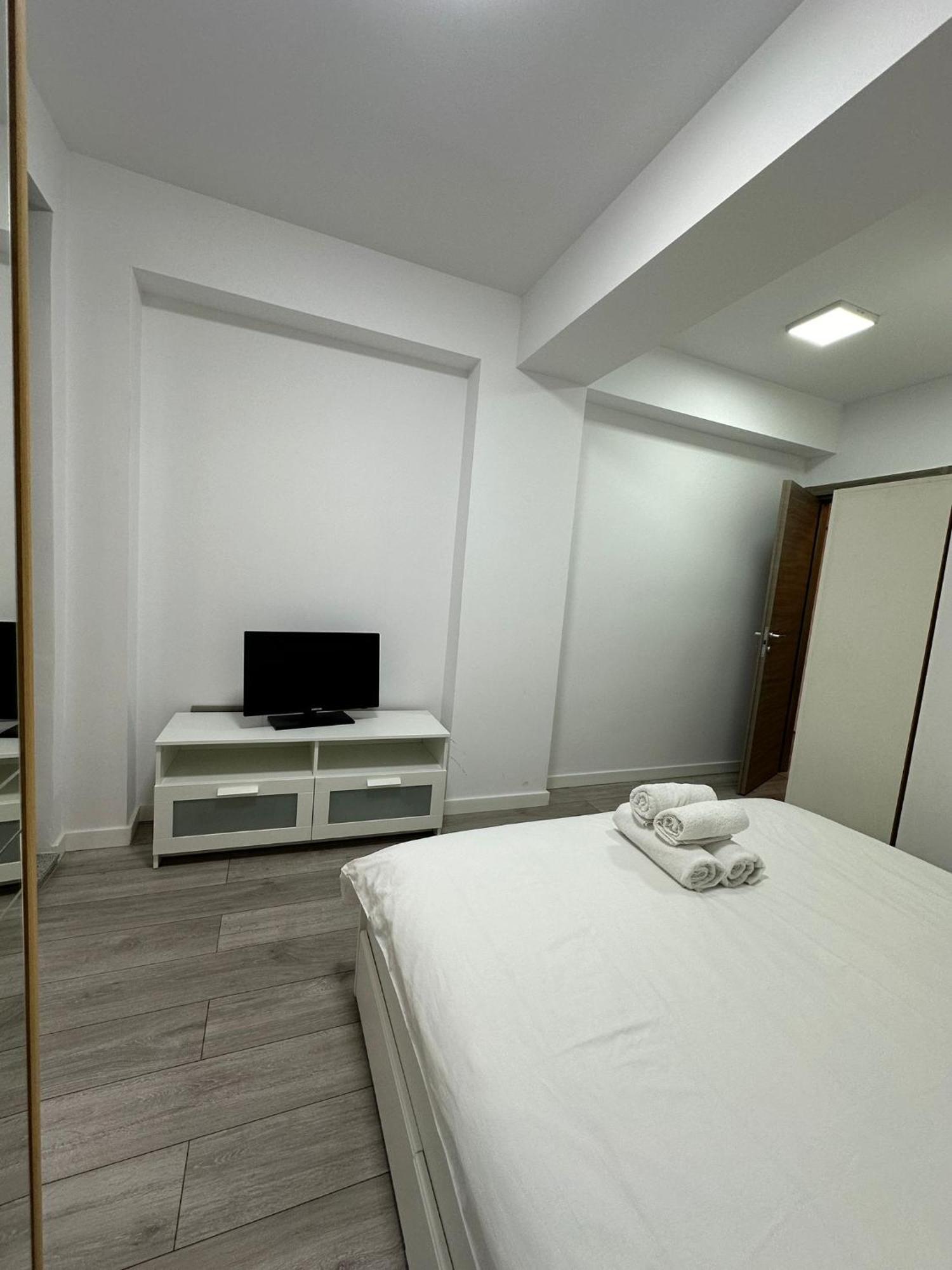 Catedral Apartment Bucarest Esterno foto