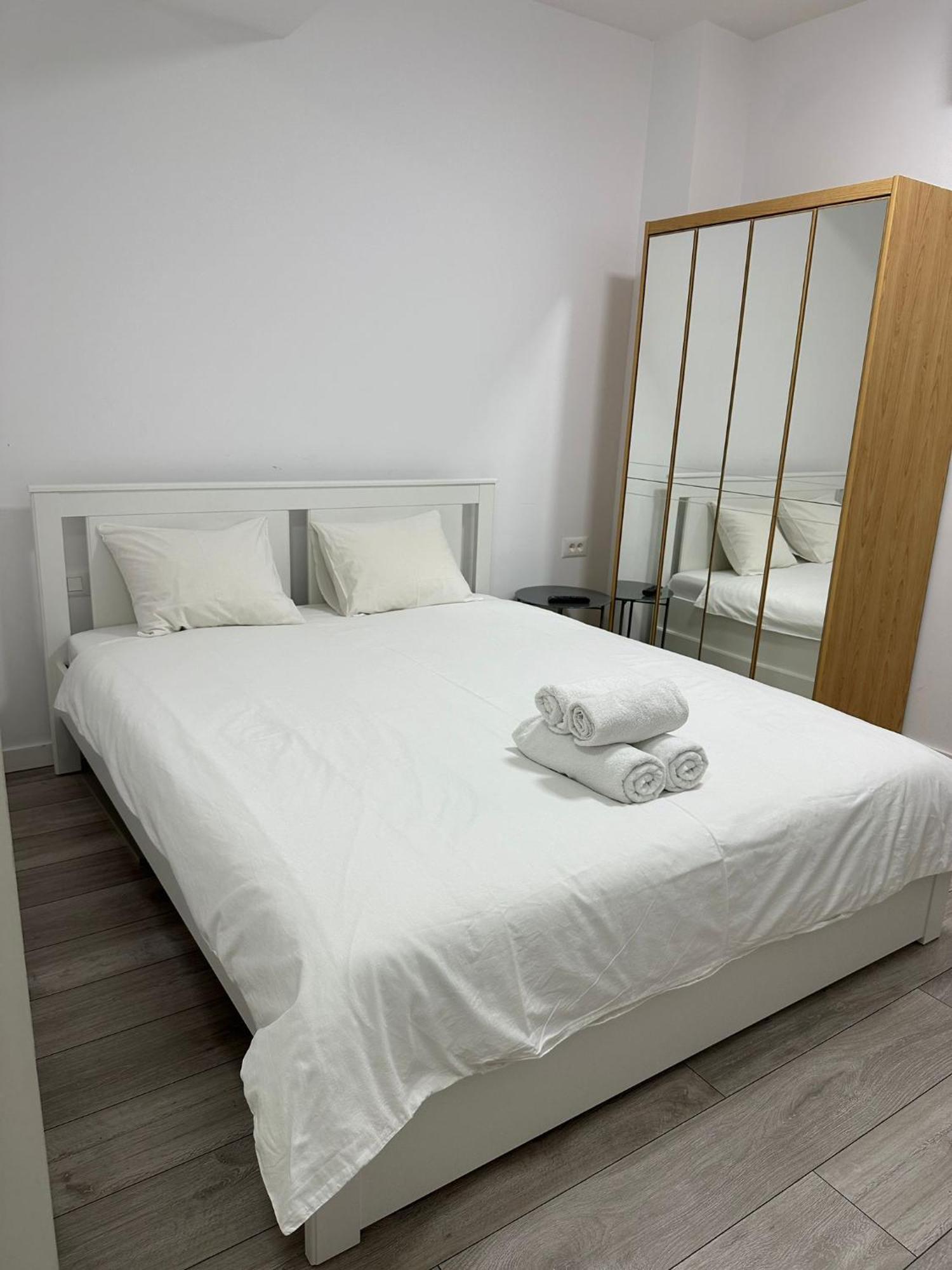 Catedral Apartment Bucarest Esterno foto